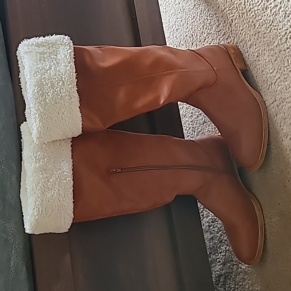 Venus Knee High, Fur Fold, 8.5 Cognac Boot - Picture 5 of 5